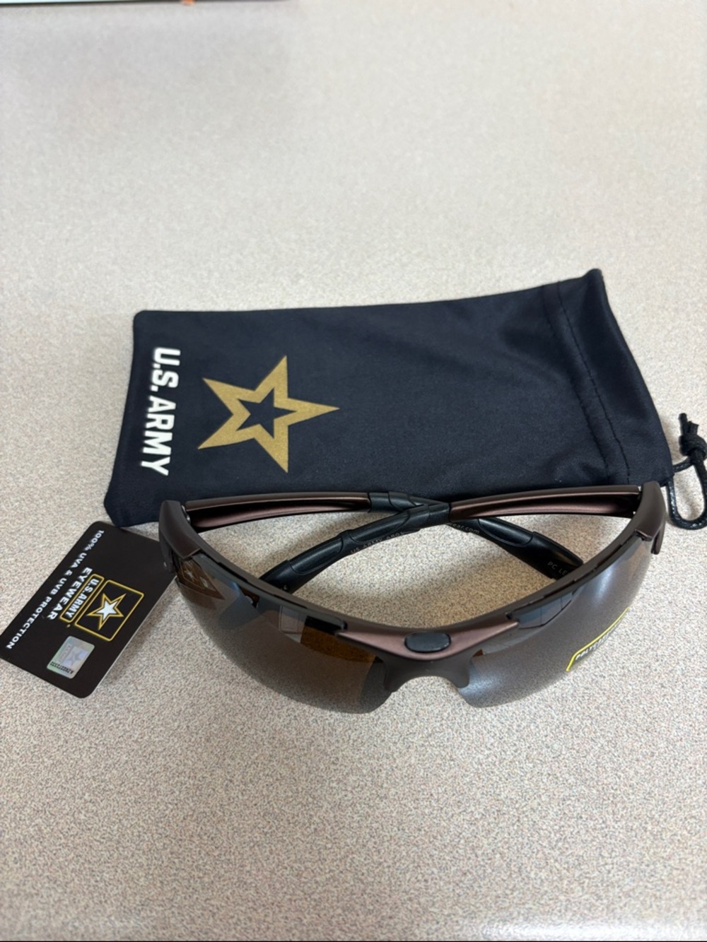 US ARMY SUNGLASSES WITH SOFT BAG